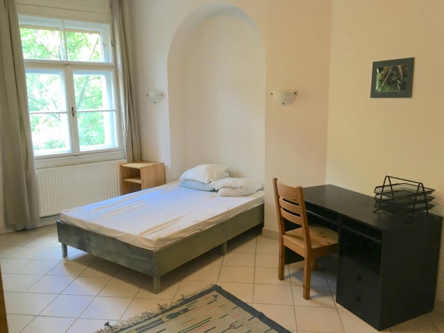 Quarto Mobiliado Alugueres de longa duração em Budapest