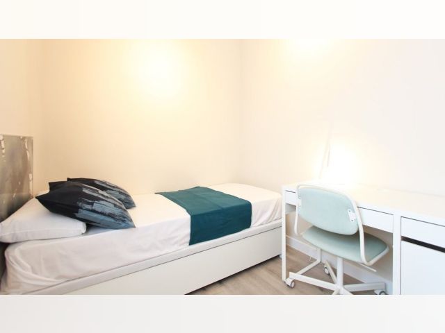 Spain furnished Room in Madrid, Madrid