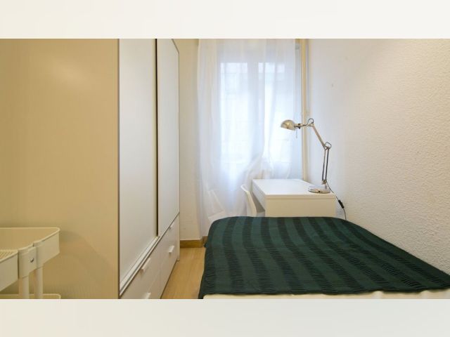 Spain furnished Room in Madrid, Madrid