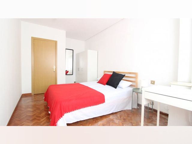 Spain furnished Room in Madrid, Madrid