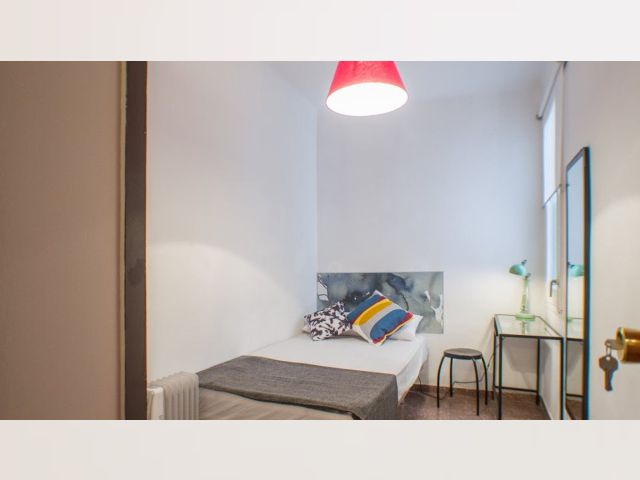 Spain furnished Room in Catalonia, Barcelona