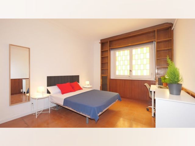 Spain furnished Room in Catalonia, Barcelona