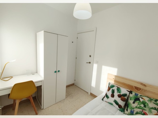 Spain furnished Room in Andalucia, Granada
