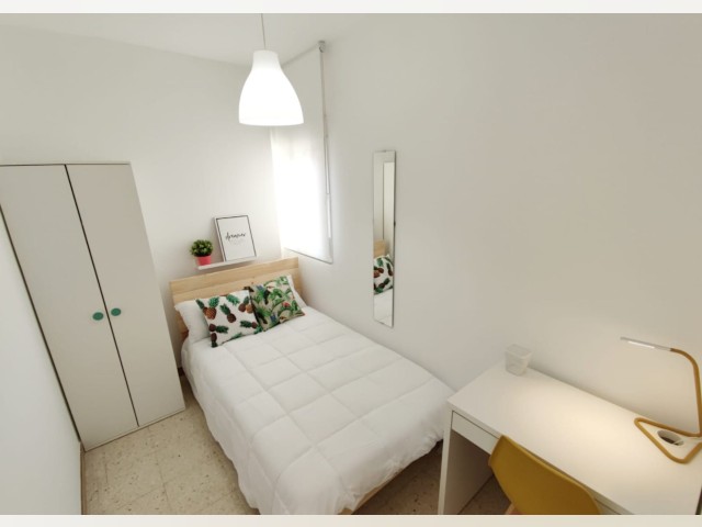 Spain furnished Room in Andalucia, Granada