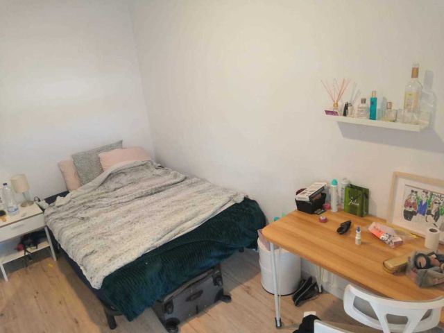 Spain furnished Room in Catalonia, Barcelona