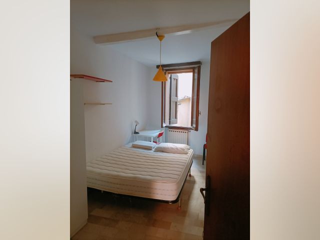 Bologna Room for rent