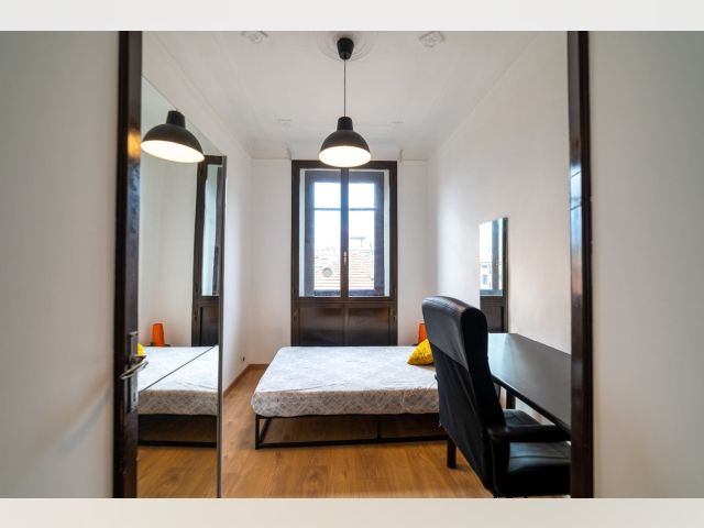 Quarto Mobiliado Alugueres de longa duração em Milão