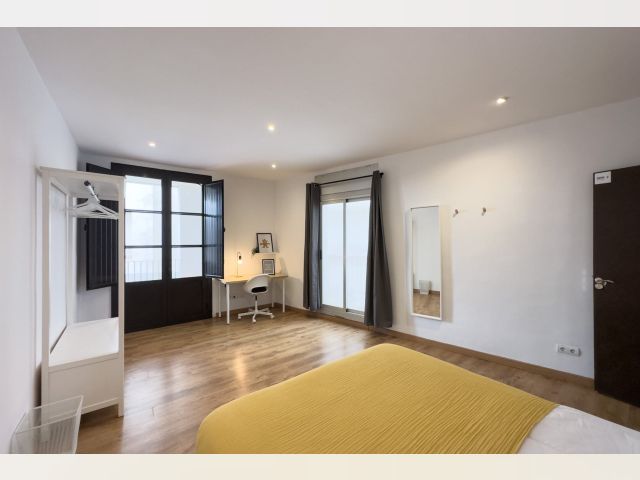 Spain furnished Room in Catalonia, Barcelona