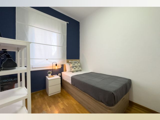 Spain furnished Room in Catalonia, Barcelona