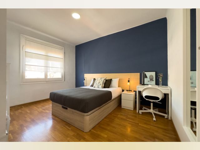 Spain furnished Room in Catalonia, Barcelona