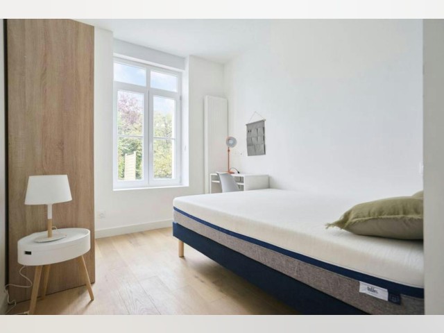 Quarto Mobiliado Alugueres de longa duração em Loos