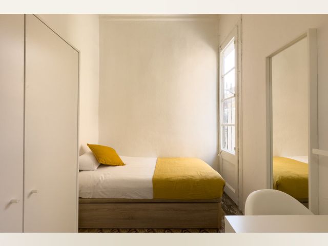 Spain furnished Room in Catalonia, Barcelona