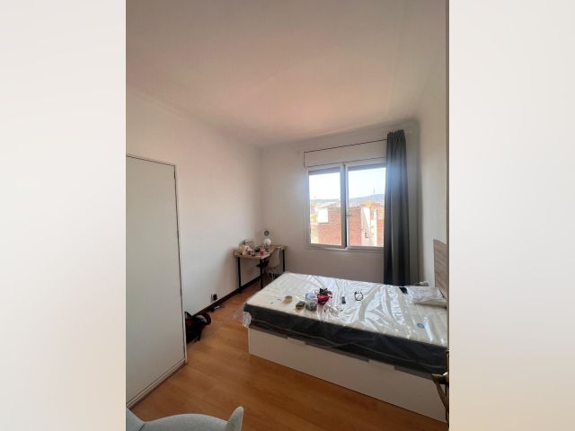 Spain furnished Room in Catalonia, Barcelona