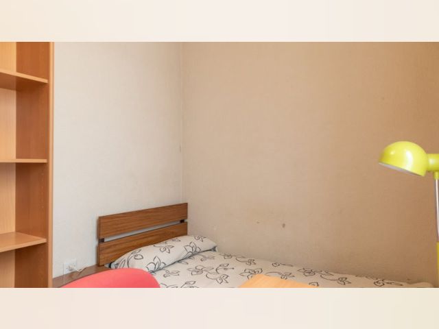 Spain furnished Room in Madrid, Madrid
