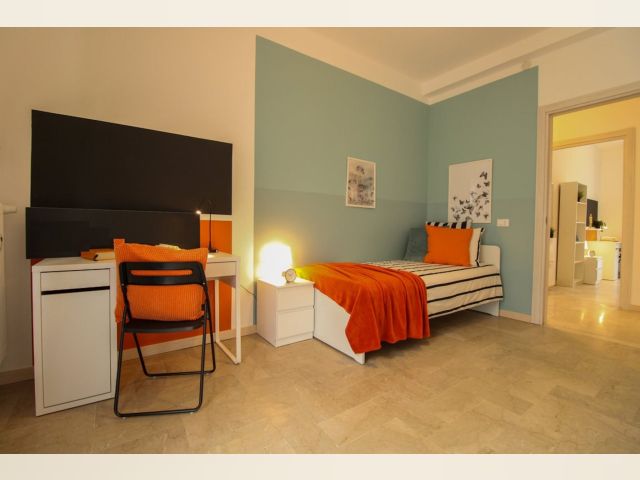 Italy furnished Room in Lombardy, Brescia
