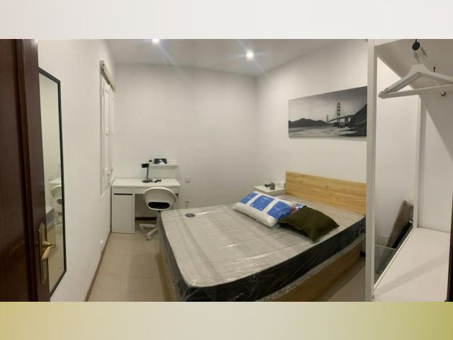Spain furnished Room in Catalonia, L`Hospitalet-de-Llobregat