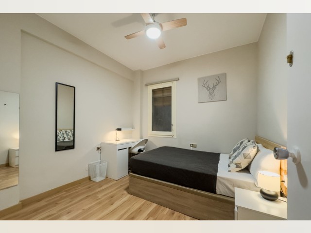 Spain furnished Room in Catalonia, Barcelona