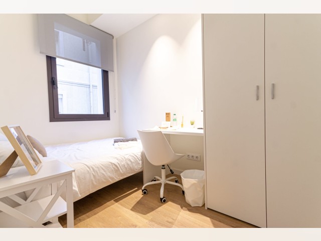 Spain furnished Room in Catalonia, Barcelona