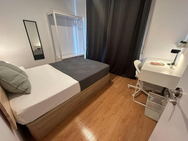 Spain furnished Room in Catalonia, Barcelona