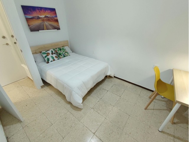 Spain furnished Room in Andalucia, Granada