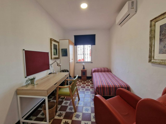 Spain furnished Room in Andalucia, Seville