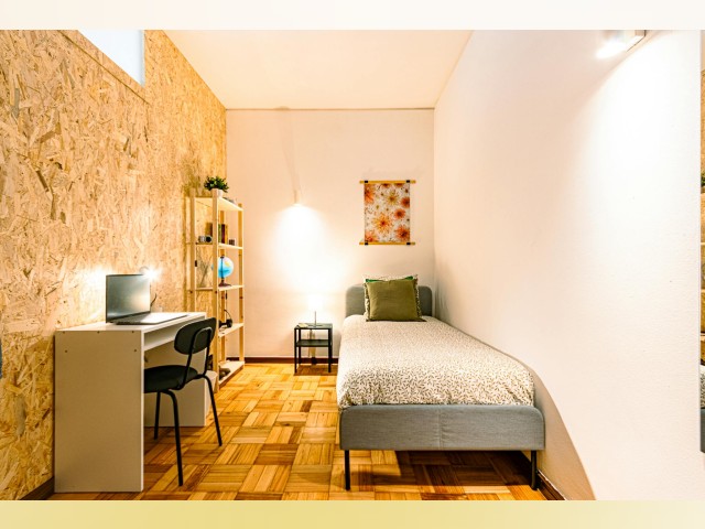 Portugal furnished Room in Porto-North Portugal, Porto Oporto