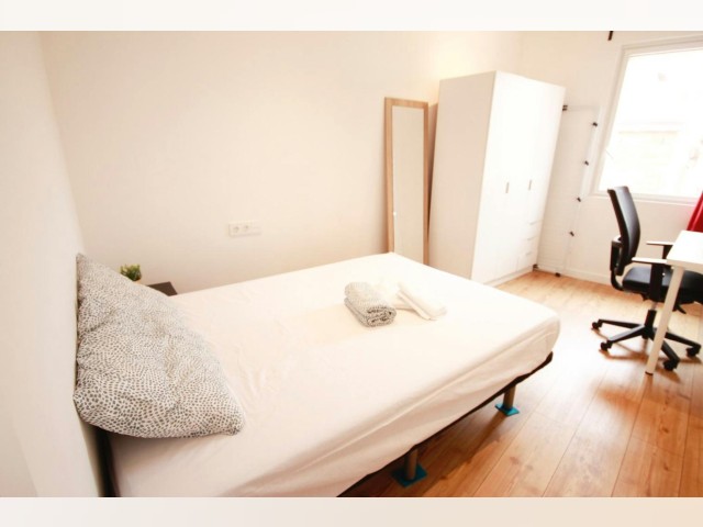 Spain furnished Room in Catalonia, Barcelona