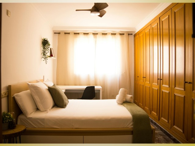 Spain furnished Room in Valencia, Valencia