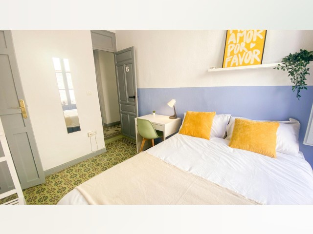 Spain furnished Room in Andalucia, Granada