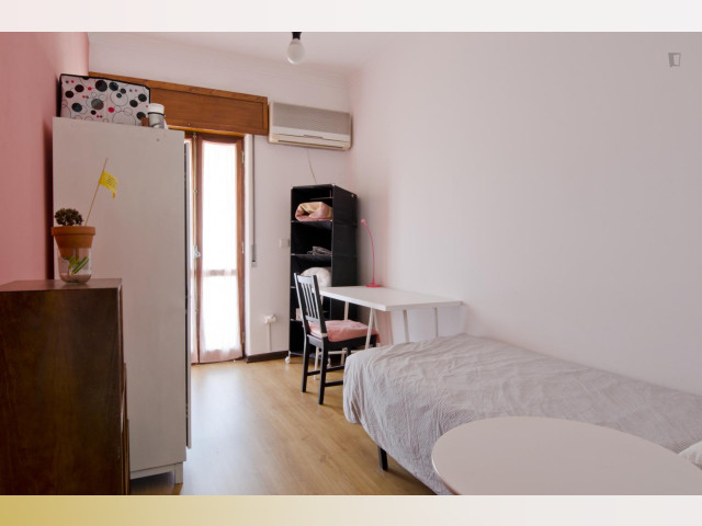 Portugal furnished Room in Lisboa-Tagus Valley, Lisbon