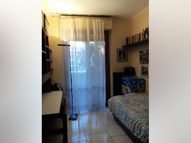 Quarto Mobiliado Alugueres de longa duração em Milão
