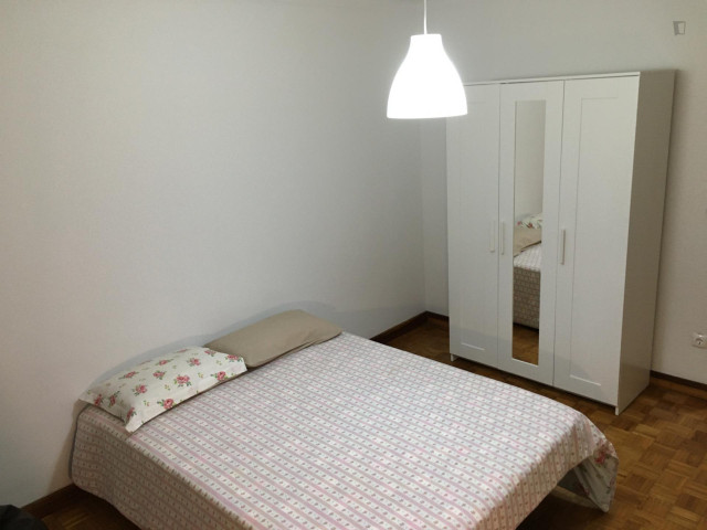 WG-Zimmer Möblierte Langzeitmiete in Porto Oporto