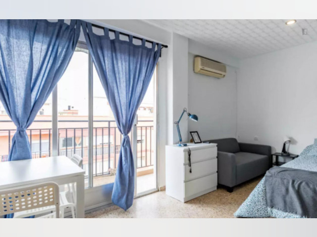 Spain furnished Room in Valencia, Valencia