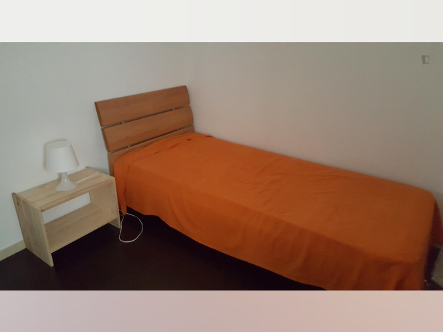 Quarto Mobiliado Alugueres de longa duração em Coimbra
