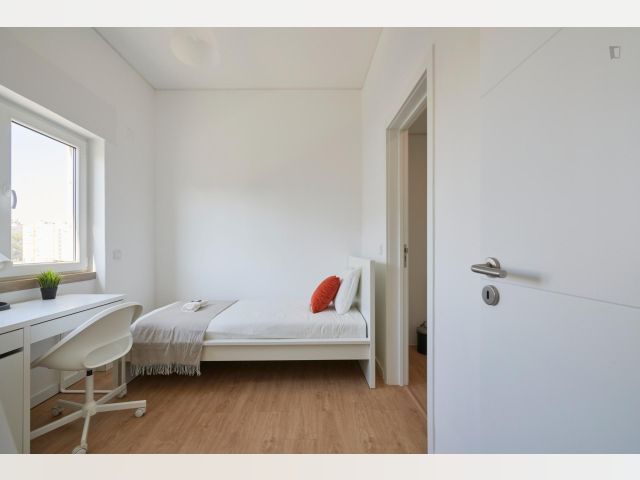 Portugal furnished Room in Lisboa-Tagus Valley, Lisbon