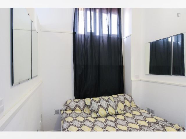 Spain furnished Room in Madrid, Madrid