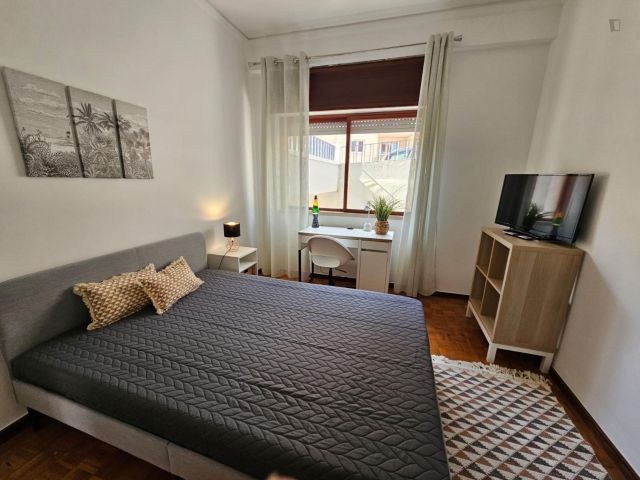 Quarto Mobiliado Alugueres de longa duração em Coimbra