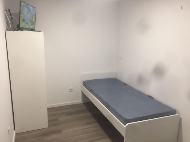 Portugal furnished Room in Porto-North Portugal, Porto Oporto