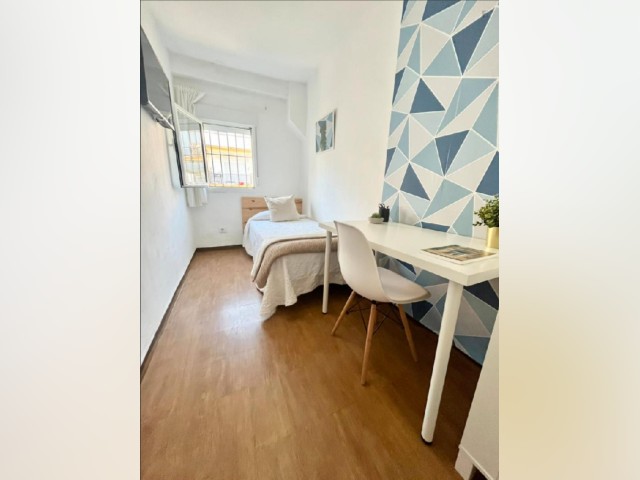 Spain furnished Room in Andalucia, Seville