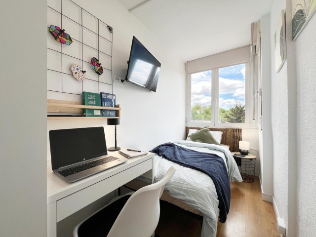 Spain furnished Room in Madrid, Madrid