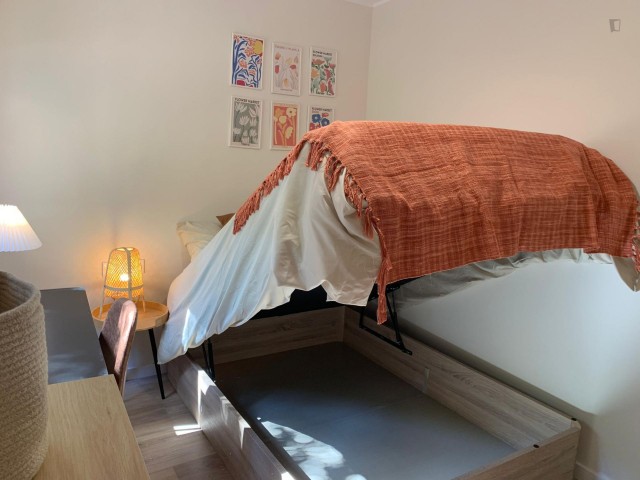 Spain furnished Room in Catalonia, Barcelona
