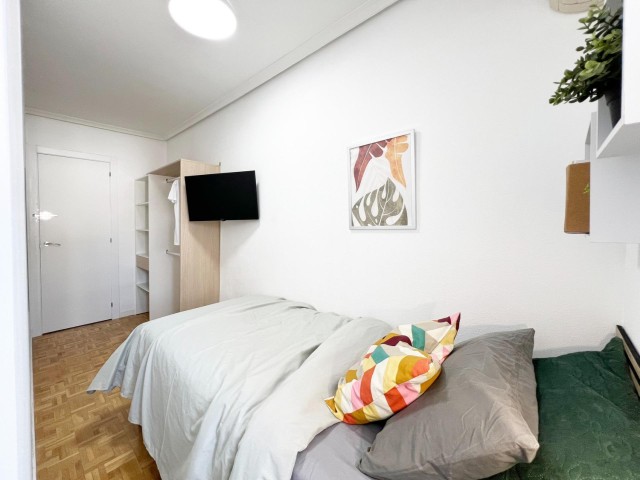 Spain furnished Room in Madrid, Madrid