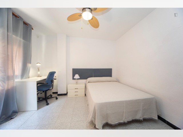 Quarto Mobiliado Alugueres de longa duração em Granada