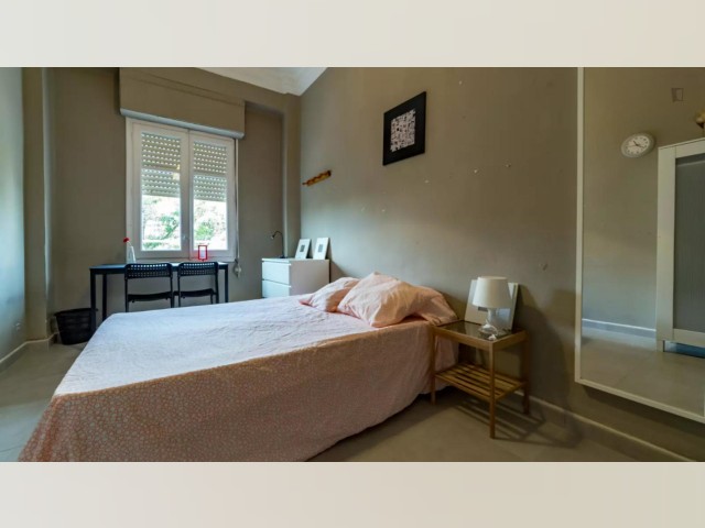 Spain furnished Room in Valencia, Valencia
